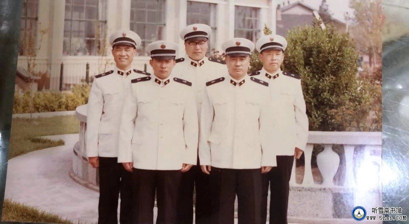 送别我们的老艇长黄胜利