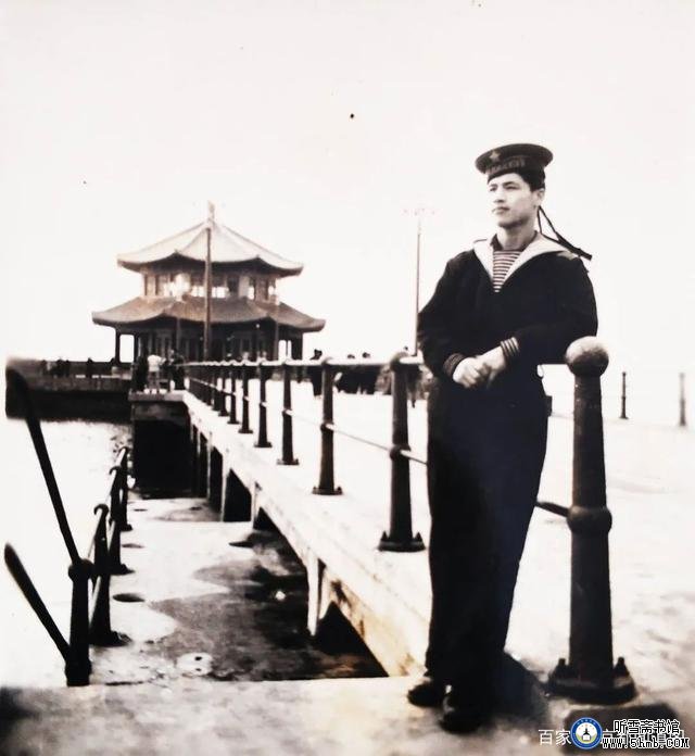 蓝海缘，未了情 —— 一名潜艇水兵报道员的成长足迹