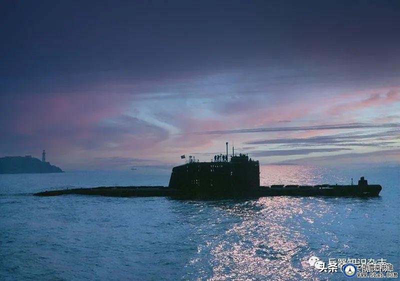 人民海军潜艇盘点 —— 水下蛟龙和国之重器