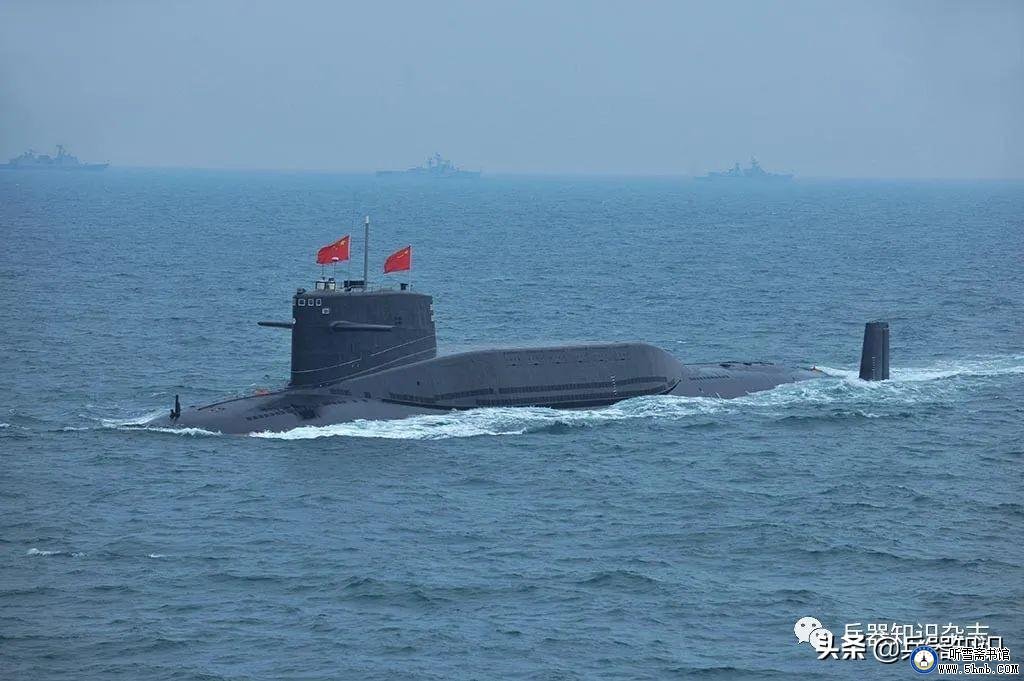 人民海军潜艇盘点 —— 水下蛟龙和国之重器